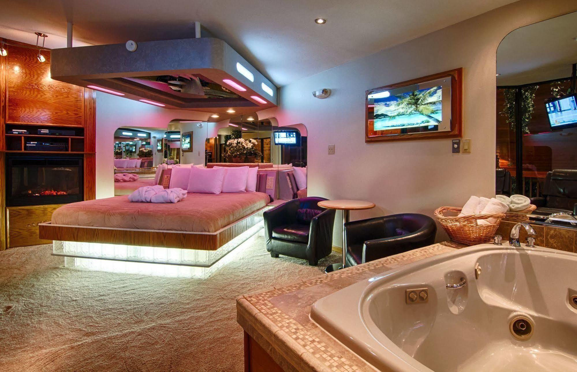 Sybaris Pool Suites - Indianapolis Extérieur photo