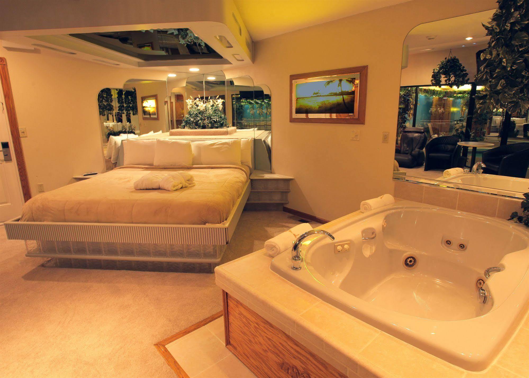 Sybaris Pool Suites - Indianapolis Extérieur photo