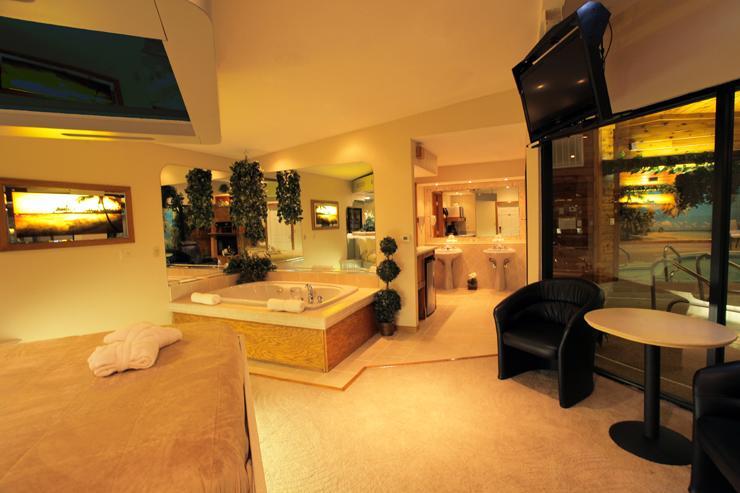 Sybaris Pool Suites - Indianapolis Chambre photo